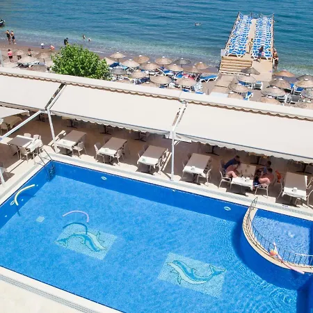 Ozcan Beach מרמריס