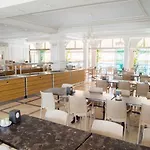 Ozcan Beach Hotel 4*